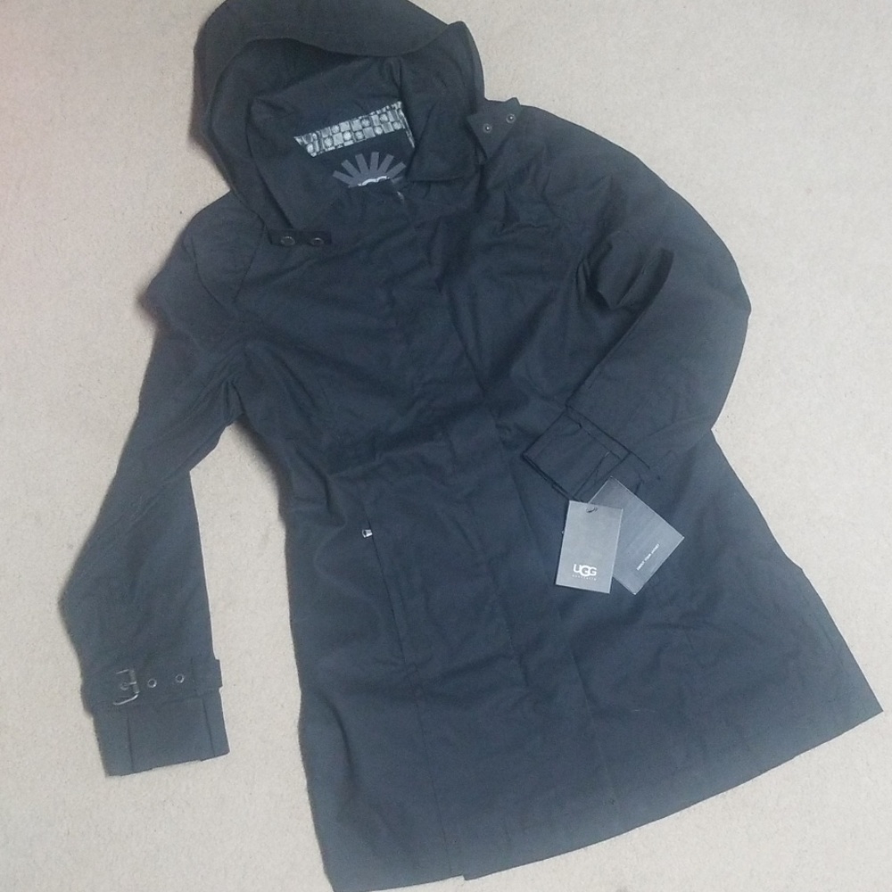 UGG Monet rain jacket sz M nwt!
